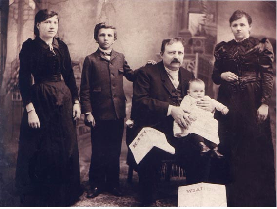 Hieronim Derdowski z rodziną, 1892 r., fot. archiwum prywatne