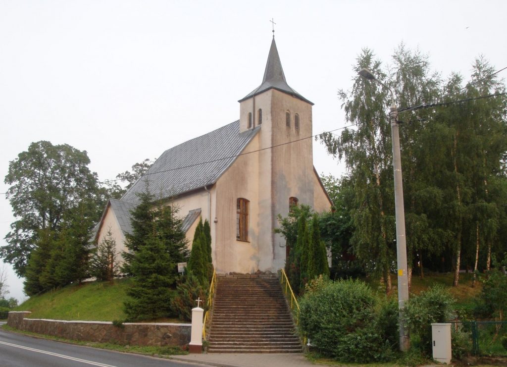Fot.: Charbrowo, Kościół, źródło: Wikipedia, autor: Ciacho5