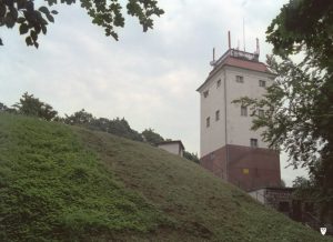 Fot.: Lębork, Wieża ciśnień, źródło: Wikimedia, autor: Topory