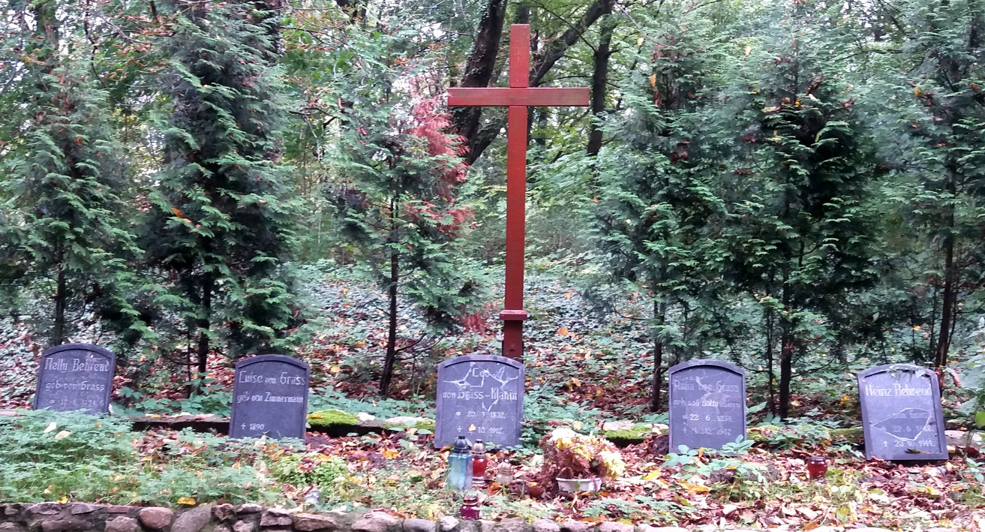 Kłanino. Cmentarz z grobami von Grassów. Fot. Zuzanna Musik/Magazyn Kaszuby