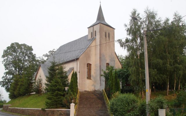 Charbrowo, Kościół pw. św. Józefa Oblubieńca