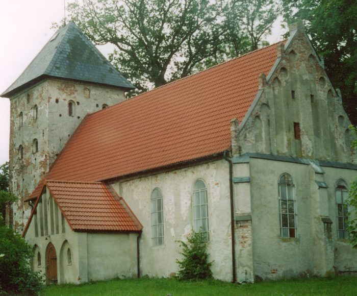 Zębowo. Kościół pw. Matki Boskiej Wspomożenia Wiernych. Początki sięgające XV wieku