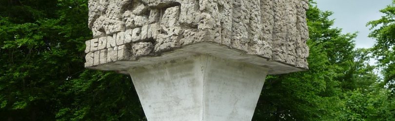 Brodnica Górna. Złota Góra, punkt widokowy i kaszubskie truskawki