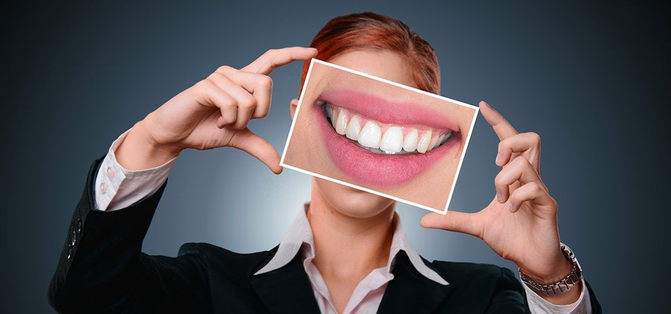 Czym właściwie jest augmentacja zęba? Czy ten zabieg boli?