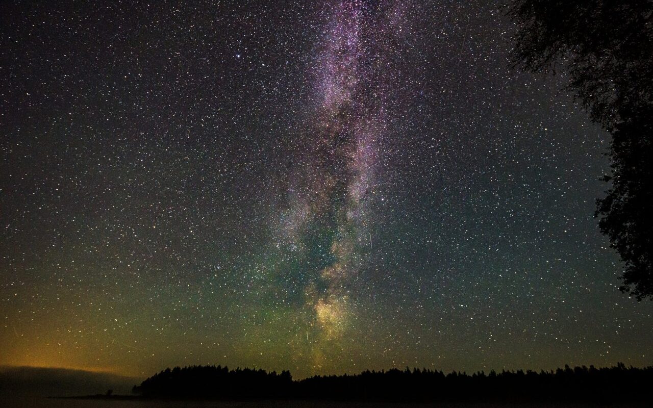 Nocne niebo nad Kaszubami: top miejsca do obserwacji gwiazd i meteorów