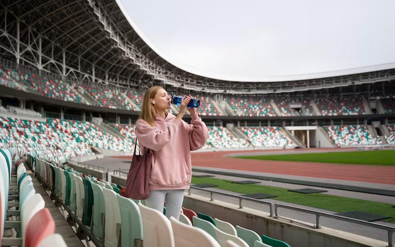 https://www.magnific.com/free-photos-vectors/empty-football-stadium/17