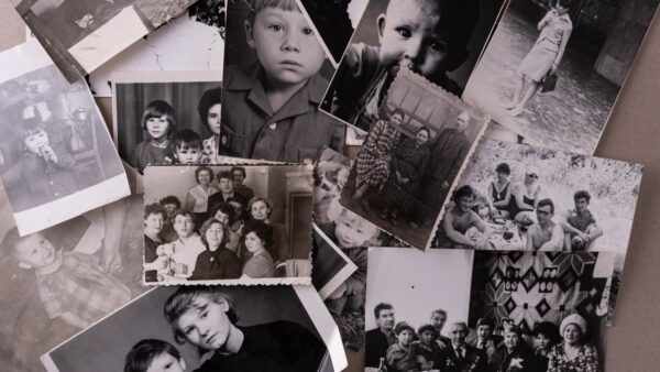 Stare zdjęcia z Kaszub w rodzinnym albumie: jak opisać osoby, miejsca i niewiadome?